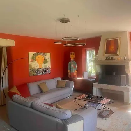Villa Le Mas De Mireio *
